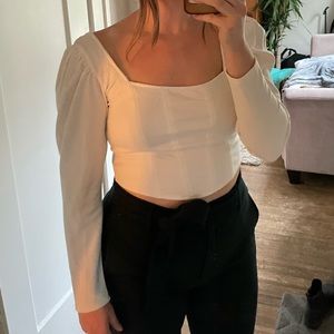 White long sleeve crop top